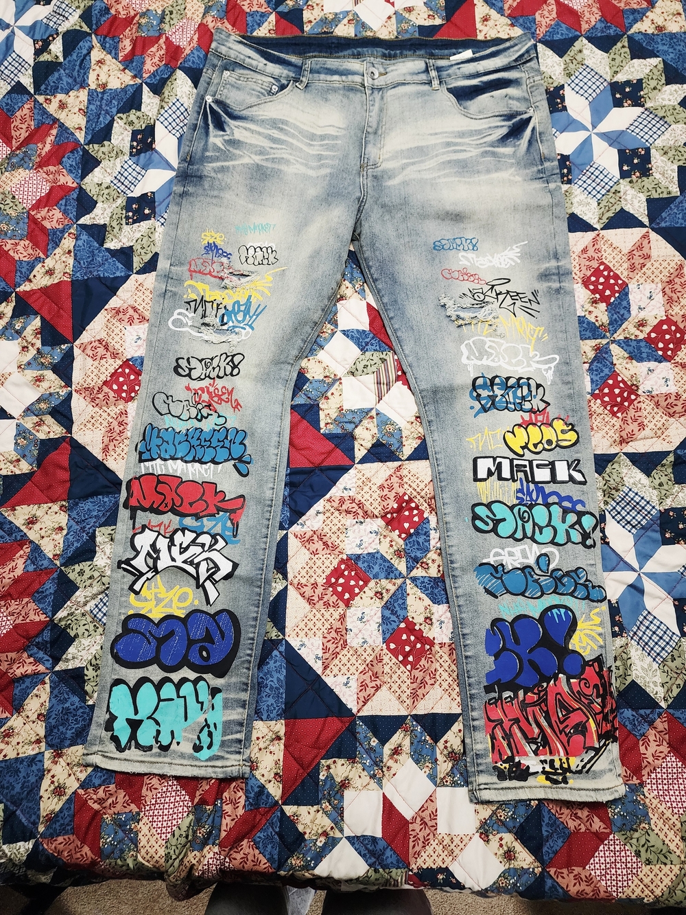 Graffiti Print Light Wash Jeans